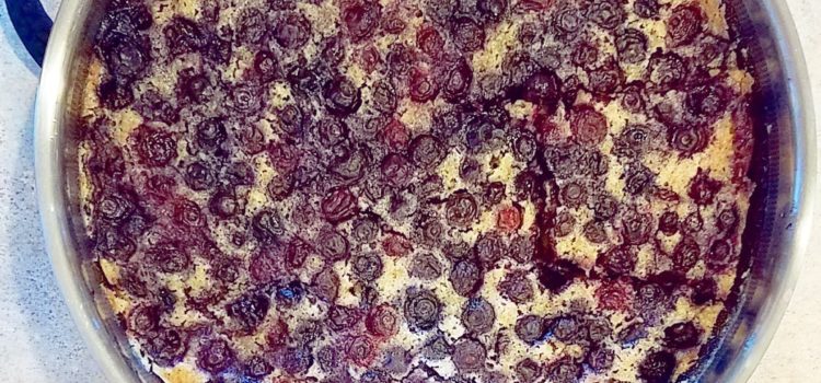 5 Ingredient Skillet Blueberry Dump Cake – Vegan and Delish